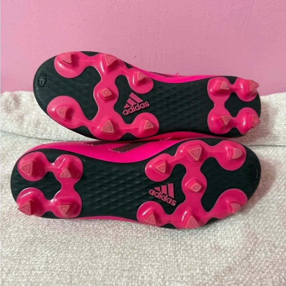 Adidas Bright Pink Soccer Shoes girl's size 1 1/2